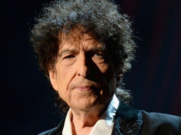 Bob Dylan Net Worth 2022